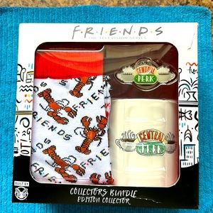 Friends the television series pair of crew socks, keychain, & 12 oz mug gift set